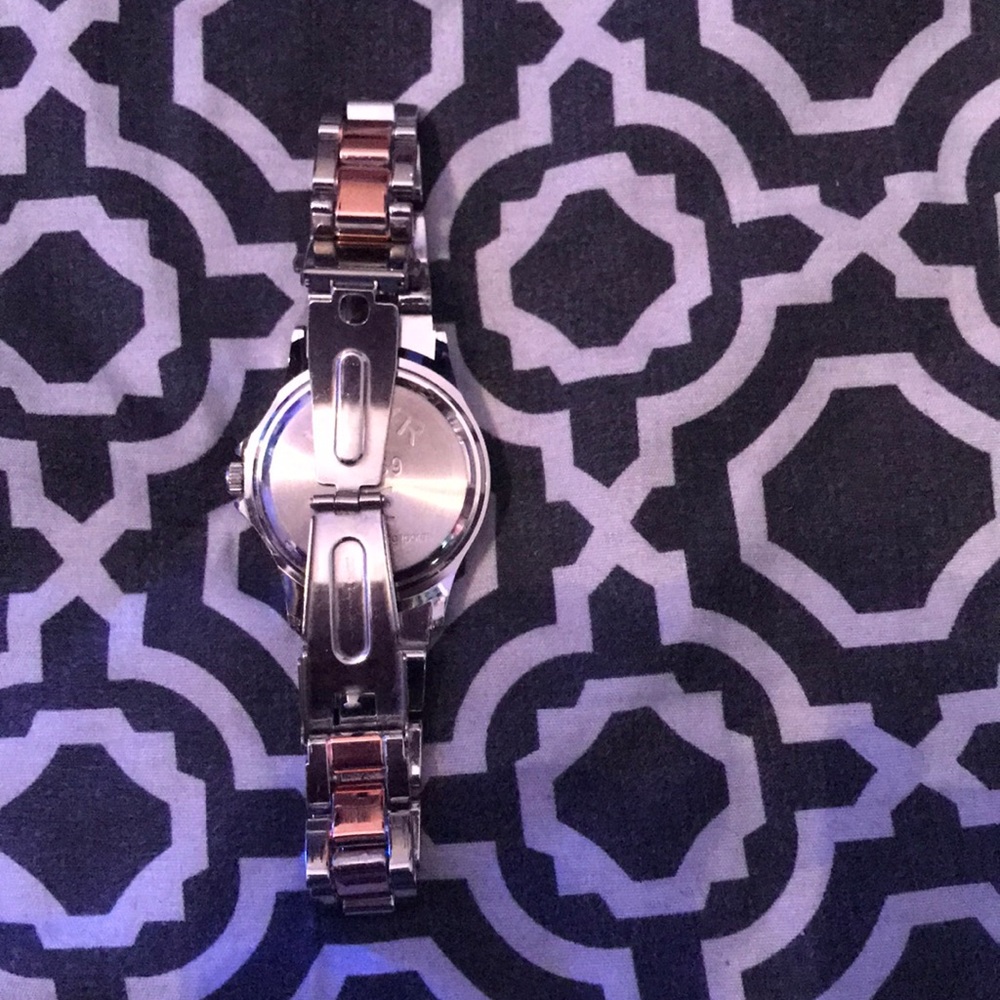 LBVYR dual color watch - Picture 3 of 5